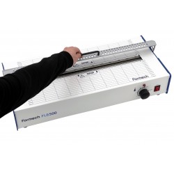 Thermoplieuse Formech FLB500 avec gabarit manipulé