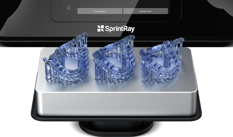 Plateau d'impression Sprintray avec 6 gouttières dentaires